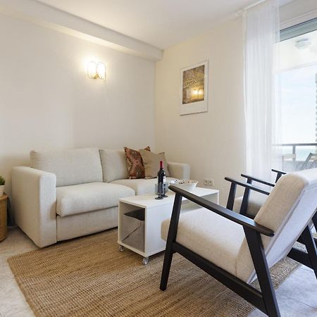 Beachfront Apartment With Terrace And Seaviews Fuengirola Exteriér fotografie